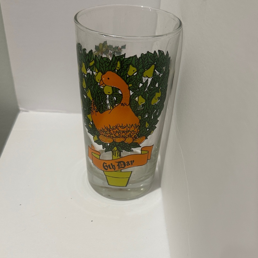 Vintage Indians glass 12 Days of Christmas 6th day.